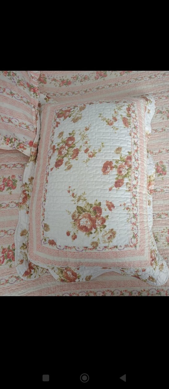 Pembe Çiçek Desenli Yatak Örtüsü - Görsel 3