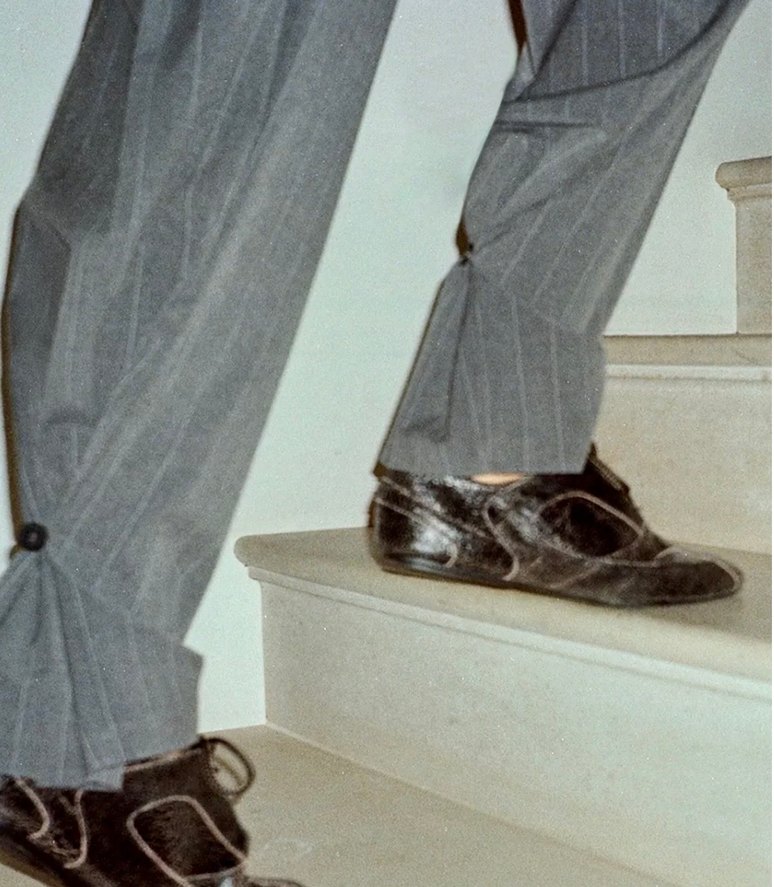 Düğmeli Gri Çizgili  Kadın Pantolon - Görsel 4