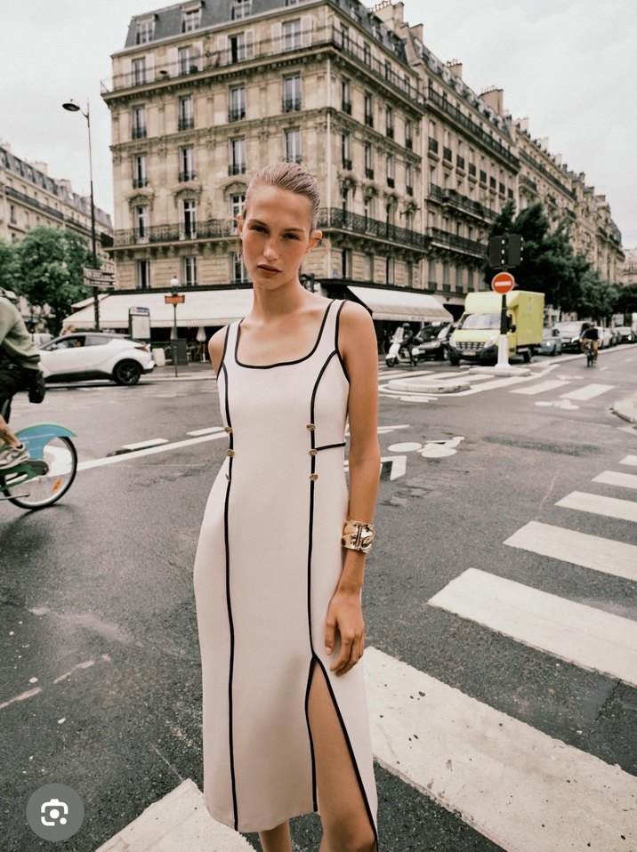 Beyaz Siyah Şeritli Uzun Elbise - Görsel 2