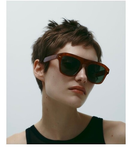 Zara yeni etiketli güneş gözlüğü orjinal zara kılıfı ile??