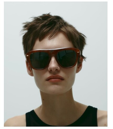 Zara Zara yeni etiketli güneş gözlüğü orjinal zara kılıfı ile??