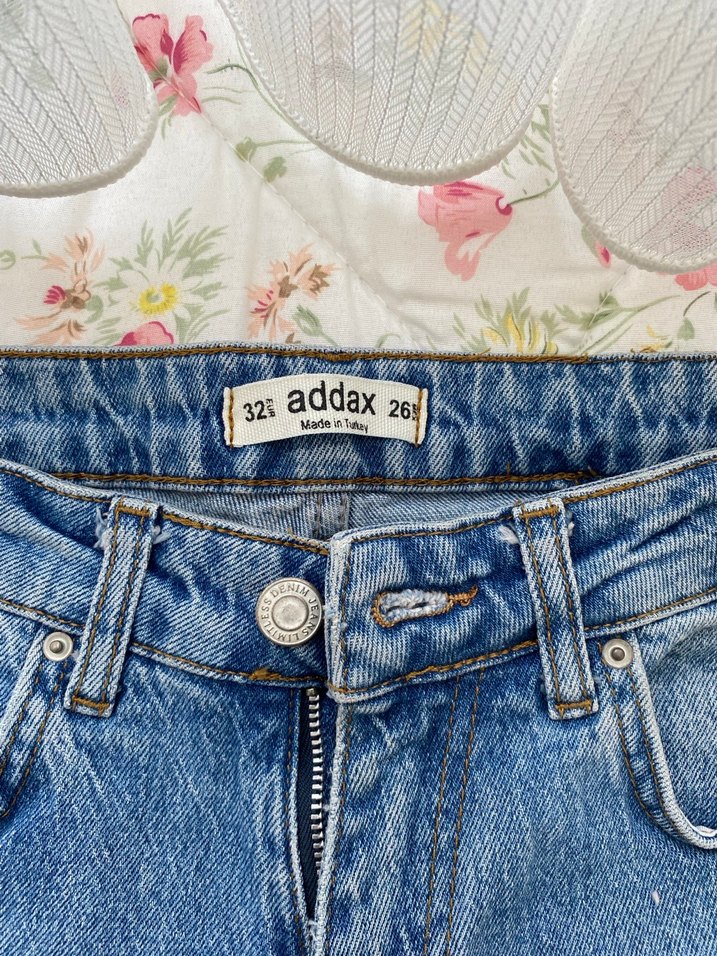 Düğmeli Mavi Salaş Midi Kot Pantolon - Görsel 2