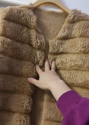 Kürk Detaylı Bej Kadın Yelek - Görsel 2