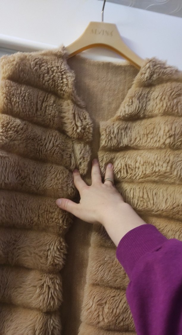 Kürk Detaylı Bej Kadın Yelek - Görsel 2