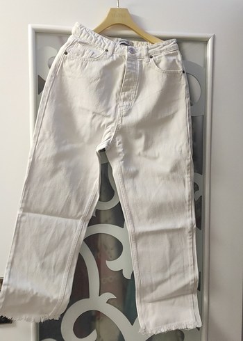 Beyaz Düğmeli Rahat Kesim Midi Kot Pantolon - Görsel 3