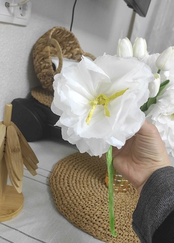 Beyaz Çiçekli Şeffaf Vazo - Görsel 2