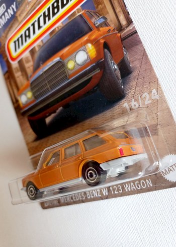 Beden Matchbox Mercedes-Benz W123 Wagon Turuncu Oyuncak Araba