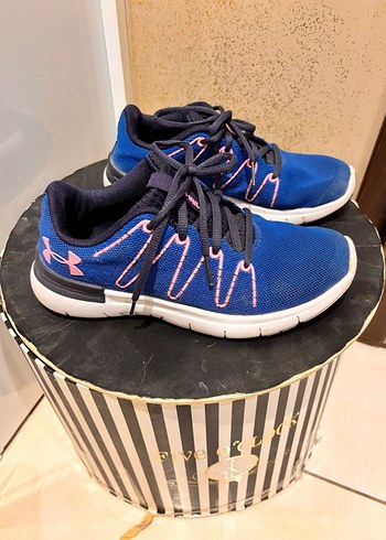 Under Armour orjinal mavi kadin ayakkabi.