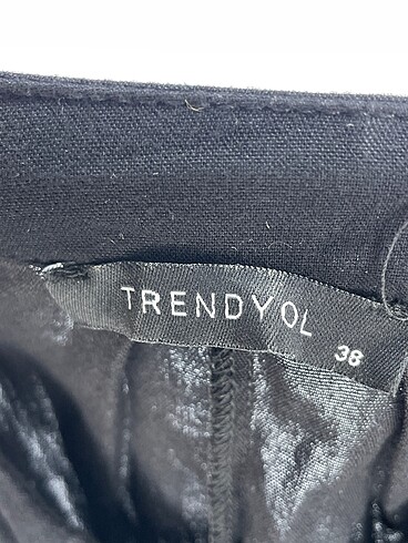 38 Beden siyah Renk Trendyol & Milla Uzun Elbise %70 İndirimli.