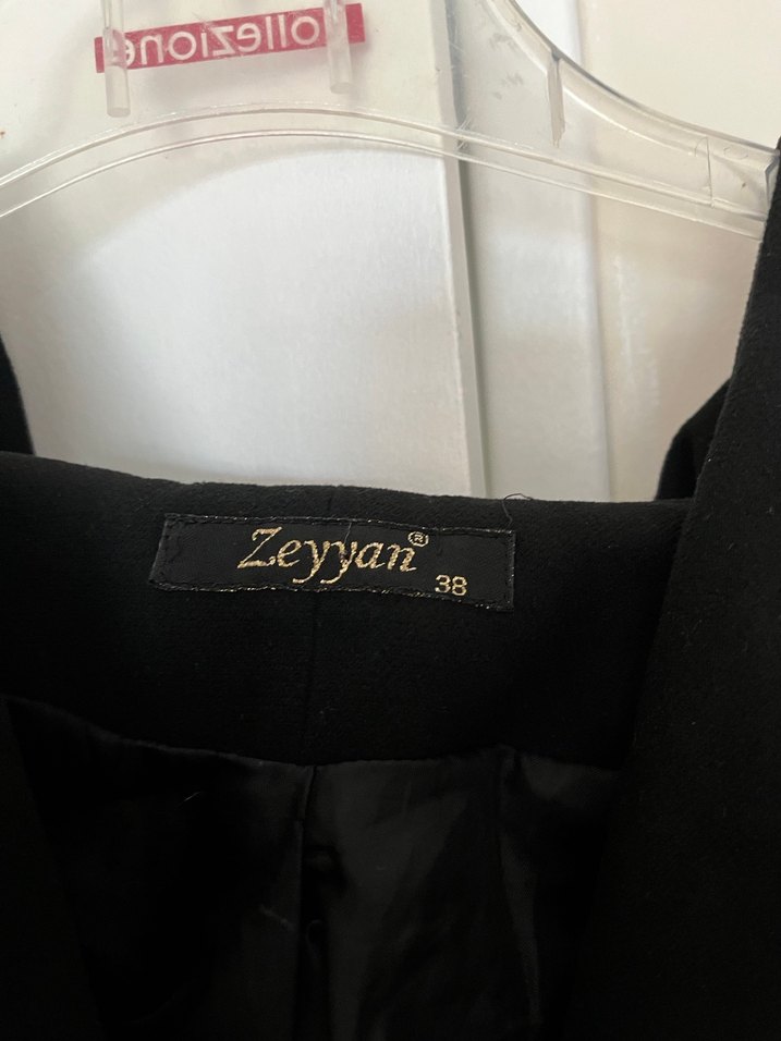 Kapüşonlu Siyah Kaban&trençkot - Görsel 2