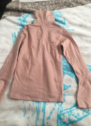 Pembe boğazlı kazak
