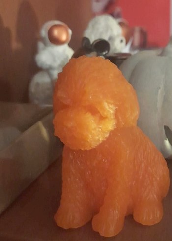 Turuncu Köpek Şeklinde Mum - Görsel 2