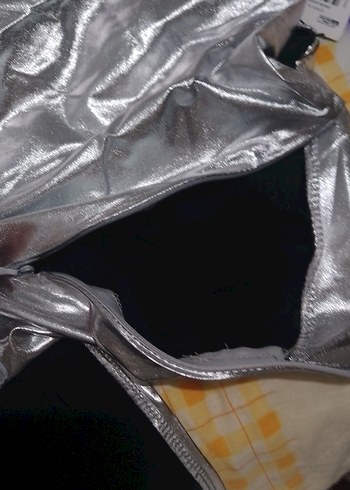 Parlak Gri Düz Desen Battaniye - Görsel 4