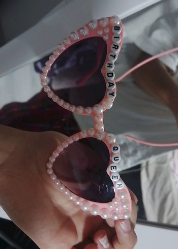 Boncuk Detaylı Renkli Kadın Gözlüğü - Görsel 3