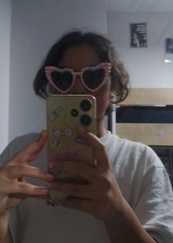 Boncuk Detaylı Renkli Kadın Gözlüğü - Görsel 2