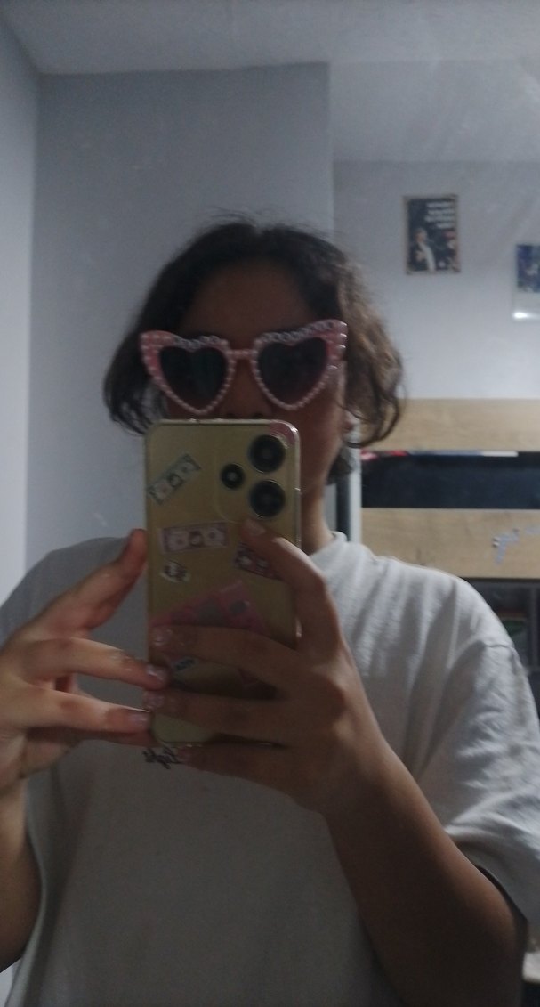 Boncuk Detaylı Renkli Kadın Gözlüğü - Görsel 2