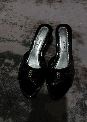 Klasik Siyah Yılan Desenli Kadın Terlik - Görsel 2