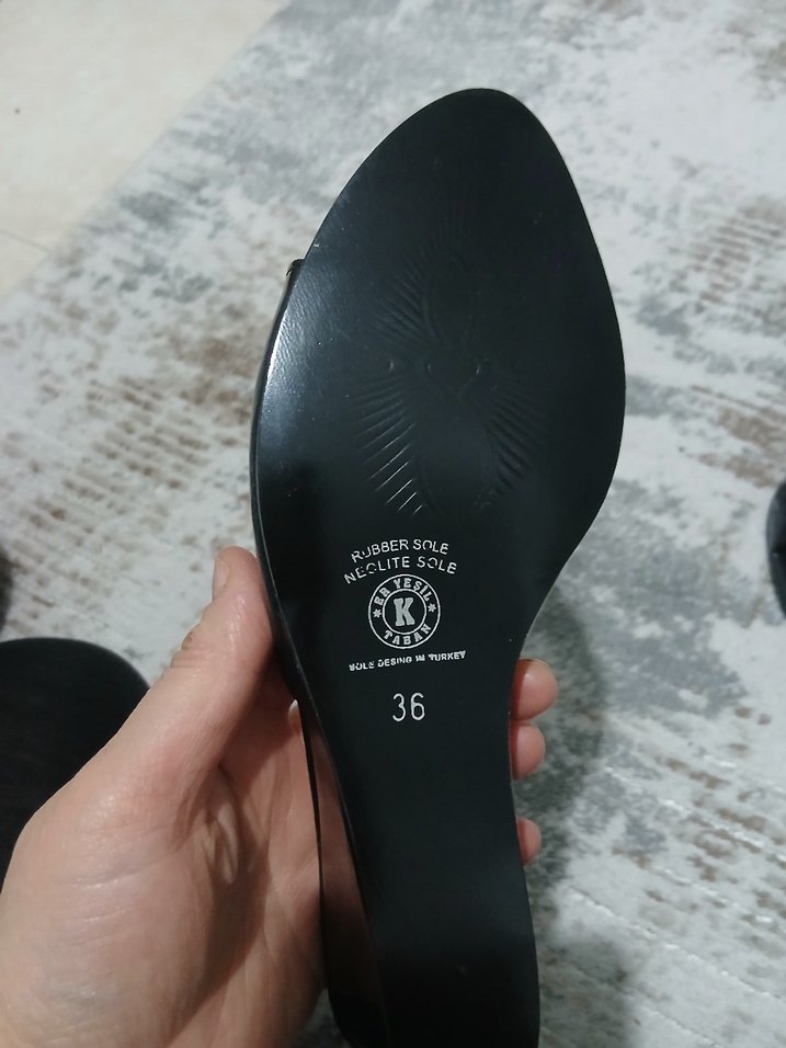 Klasik Siyah Yılan Desenli Kadın Terlik - Görsel 5