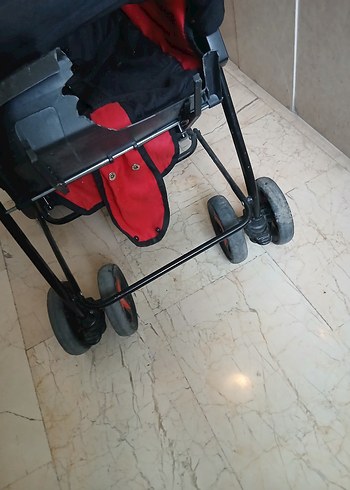 Kırmızı Bebek Arabası - Görsel 6