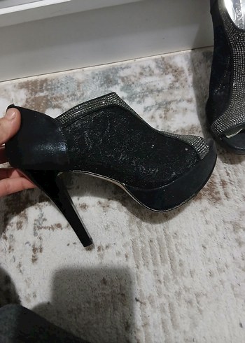 Parlak Siyah Seksi Topuklu Gece Ayakkabısı - Görsel 2