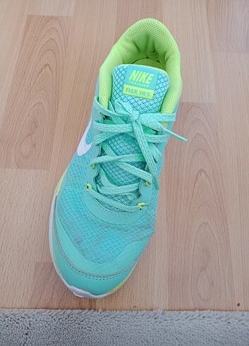 38,5 Beden yeşil Renk Spor ayakkabı 