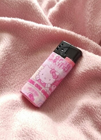  Hello Kitty Çakmak