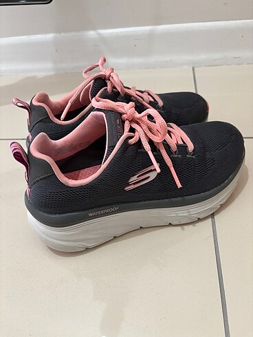 Skechers spor ayakkabı