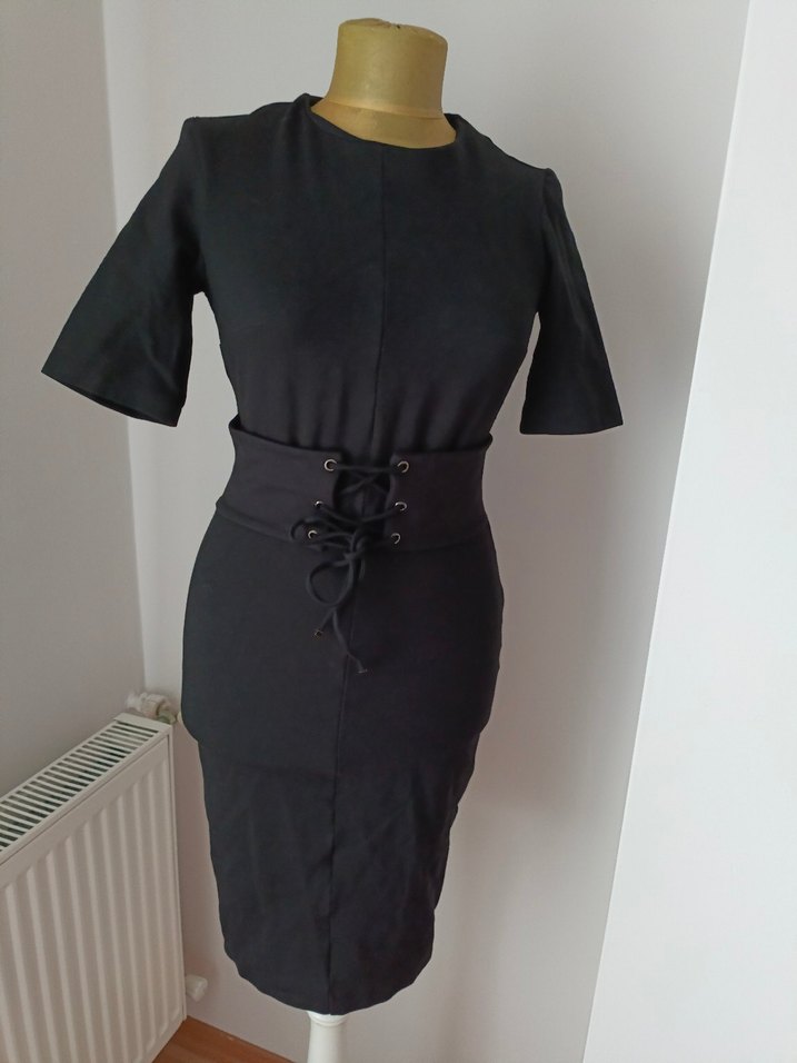 Siyah Kemerli Midi Giyimli Kadın Elbise - Görsel 2