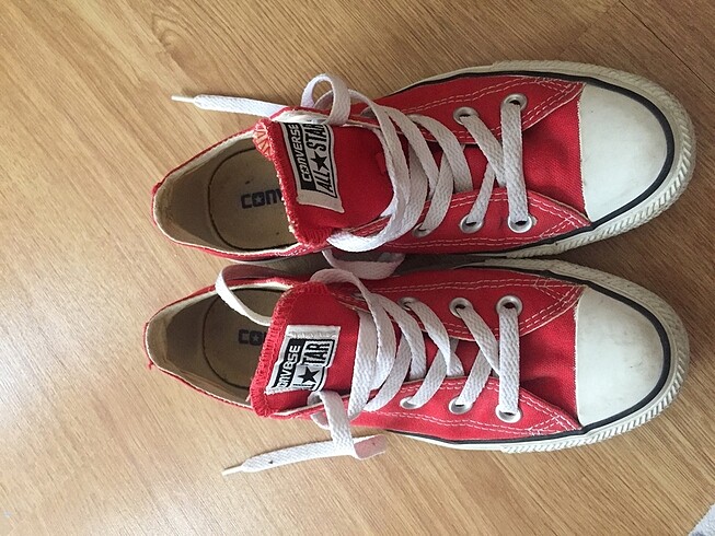 36 Beden kırmızı Renk Converse
