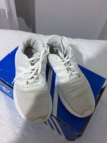 38 Beden Adidas Spor Ayakkabı