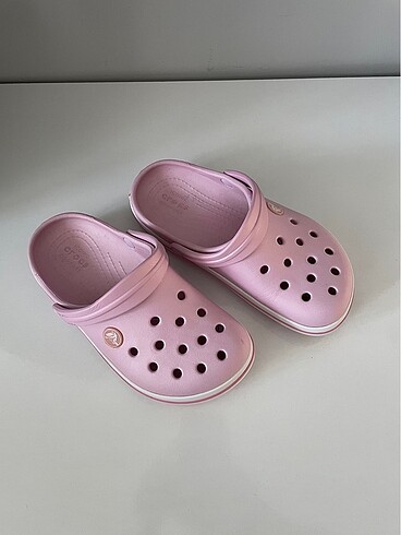 C13 crocs