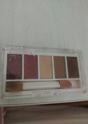 Bej Tonlarda Göz Farı Paleti