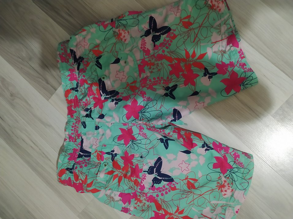 Turkuaz Renkli Çiçek Desenli Kadın Bermuda Şort - Görsel 2