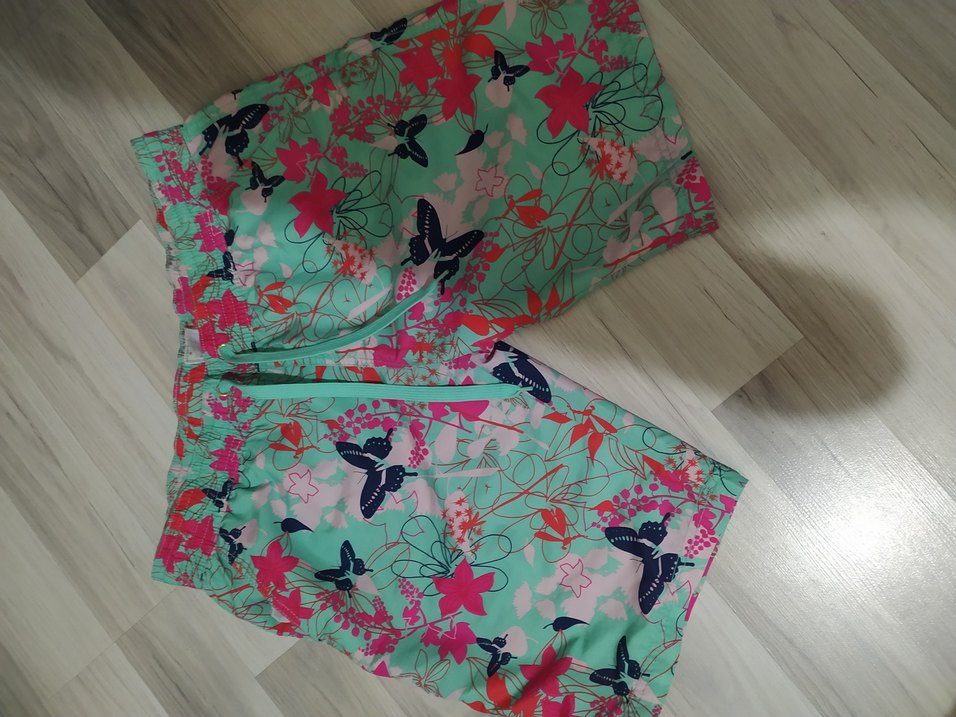 Turkuaz Renkli Çiçek Desenli Kadın Bermuda Şort - Görsel 4