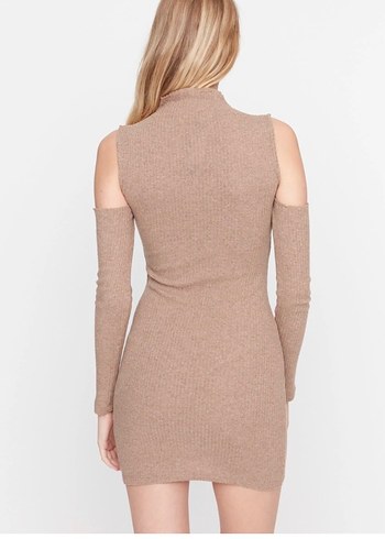 Bej Yüksek Yakalı Triko Elbise - Görsel 2