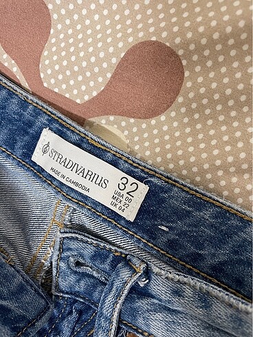 Stradivarius Jeann