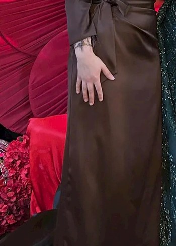 Zara Uzun Kahverengi Drapeli Kadın Saten Elbise