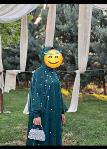 Zara Boncuk Detaylı Uzun Yeşil Elbise
