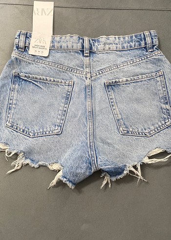 Gri Mavi Yırtık Mini Denim Şort - Görsel 2