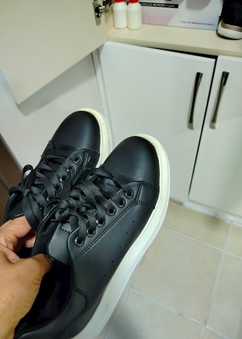 36 Beden Siyah Bağcıklı Stiletto Topuklu Kadın Spor Ayakkabı