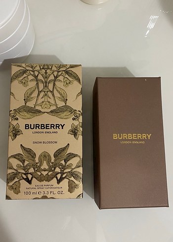 Burberry Snow Blossom Kadın Parfümü - Görsel 2
