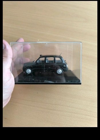 Siyah Mini Oyuncak Araba
