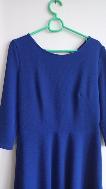 Sırt detaylı elbise  - Görsel 2