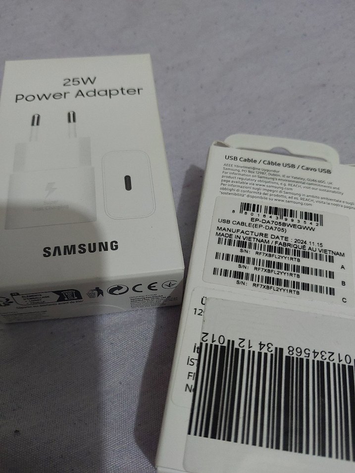 Samsung 25W Hızlı Şarj Adaptörü ve USB-C Kablo - Görsel 4