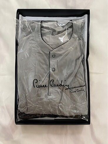 Pijama takımı hiç kullanılmadı Pierre cardin orijinal