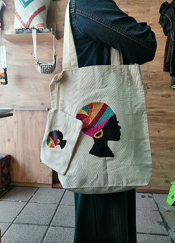 Punch işlemeli canvas çanta 