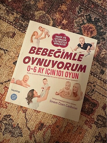 Bebeğimle oynuyorum