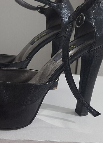 Derinet marka yüksek topuk siyah parıltılı topuklu ayakkabı
