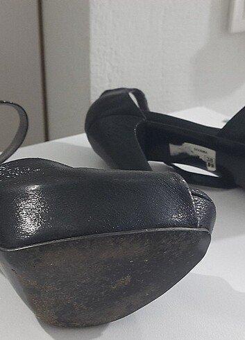 38 Beden siyah Renk Derinet marka yüksek topuk siyah parıltılı topuklu ayakkabı