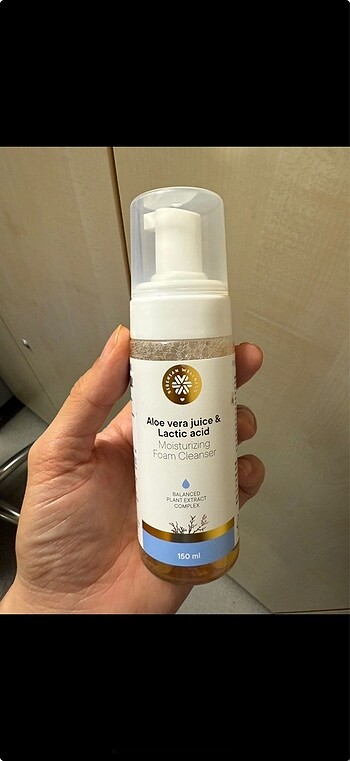 Nemlendirici yüz yıkama köpüğü 150 ml